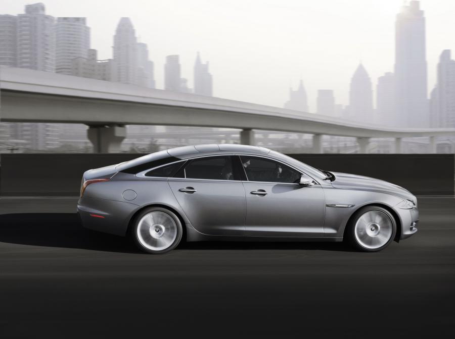  Jaguar XJ 2009 года  (фото 102 из 142)